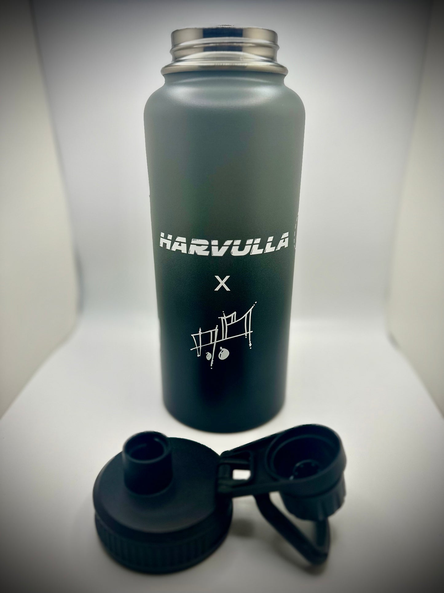 Harvulla x AB Crescent Moon LE:100 32oz Water Bottle